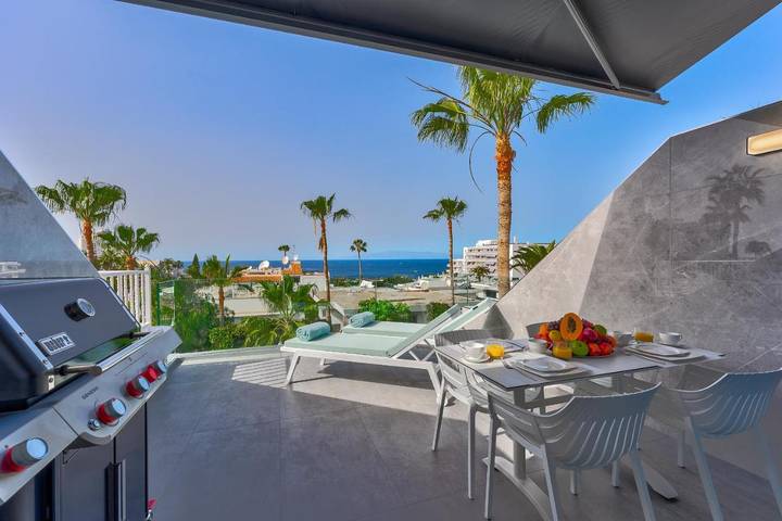 Ferienwohnung für 2 Personen, mit Ausblick und Terrasse sowie Pool