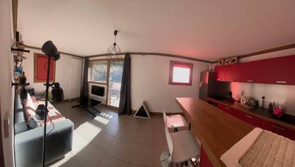 Gîte pour 4 personnes, avec balcon dans Le Champ-près-Froges