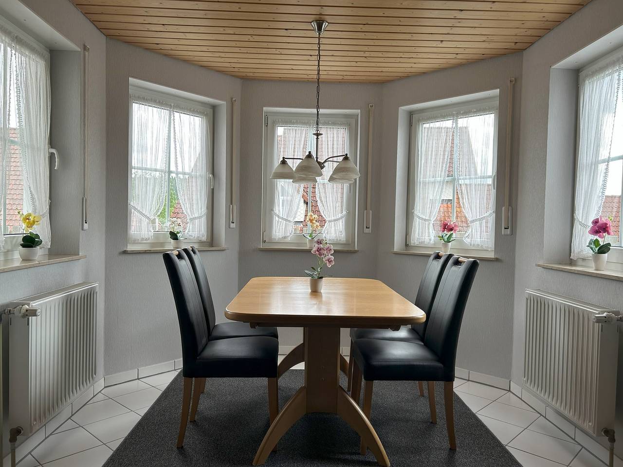 Ganze Wohnung, Ferienwohnung 'Marina Beha' mit privater Terrasse, Gemeinschaftsgarten und Wi-Fi in Unterkirnach, Mittlerer Schwarzwald
