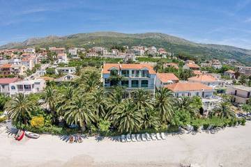 Villa für 13 Personen, mit Balkon und Garten in Split-Dalmatien