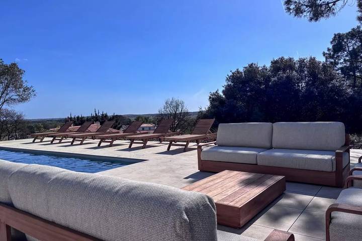 Location de vacances pour 8 personnes, avec terrasse et jardin ainsi que piscine et sauna, animaux acceptés à Brem-sur-Mer