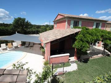 Location de vacances pour 6 personnes, avec jardin et piscine à Taillades