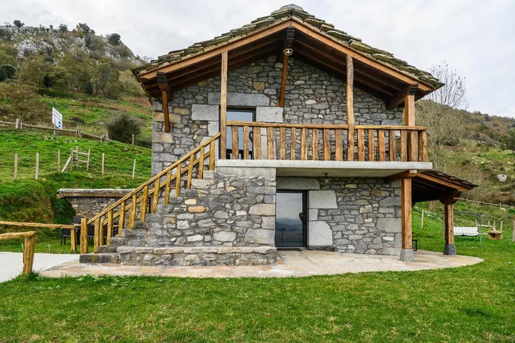 Apartamento de vacaciones para 4 personas, con balcón y jacuzzi - 1
