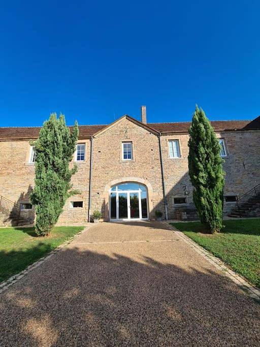 Gîte pour 4 personnes, avec jardin ainsi que piscine et jacuzzi à Plottes