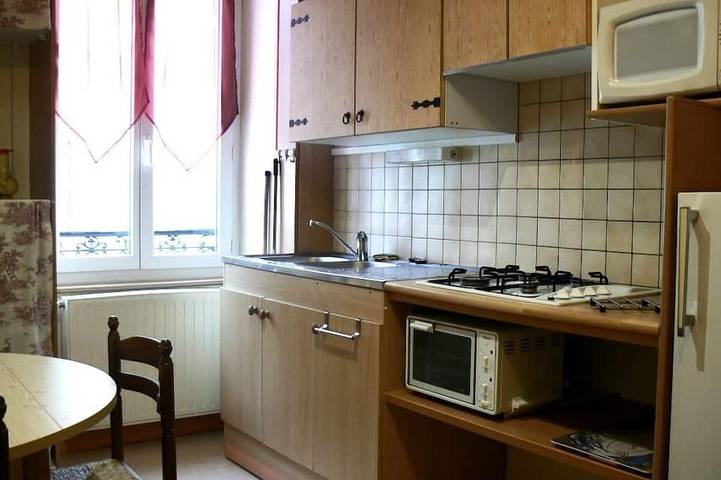 Appartement entier, Villa des Familles - La Futaie - au calme à La Bourboule in La Bourboule, Parc naturel régional des Volcans d'Auvergne