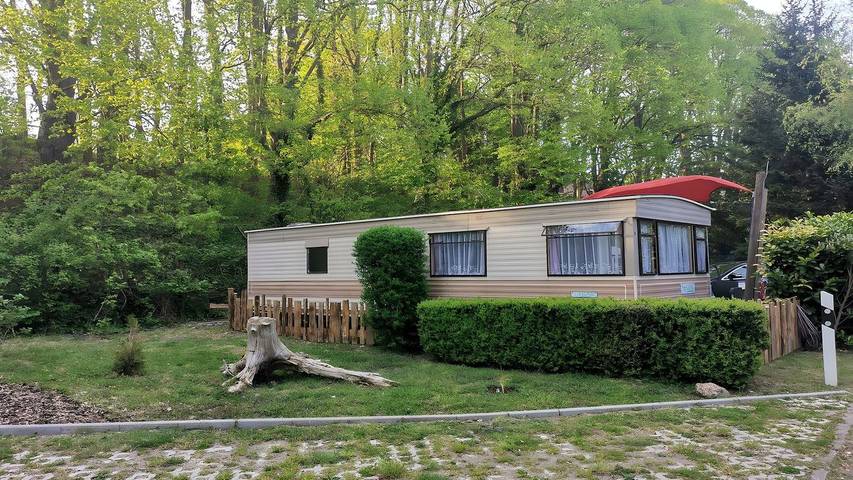 Camping für 4 Personen, mit Garten in Mecklenburgische Seenplatte