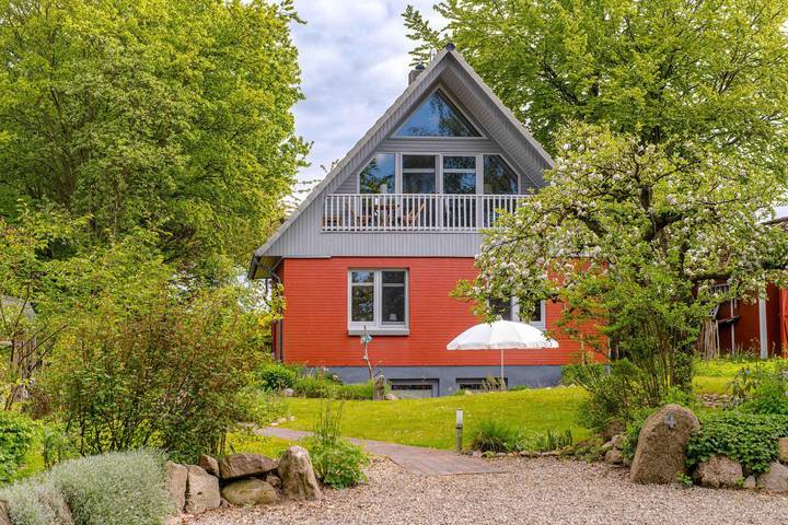 Ferienhaus für 4 Personen, mit Balkon und Terrasse sowie Garten in Ulsnis