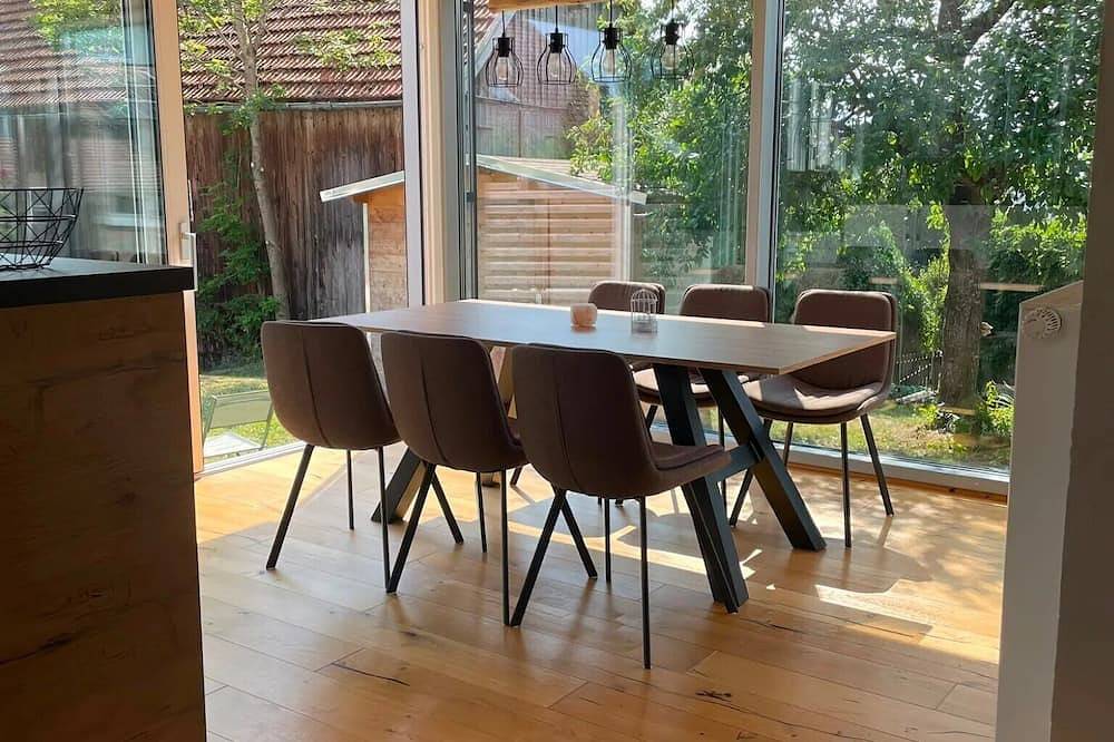 Ganze Wohnung, Fewo Klärle eingebettet in das schöne Allgäu mit eigenem Garten und Wintergarten in Gebrazhofen, Leutkirch im Allgäu
