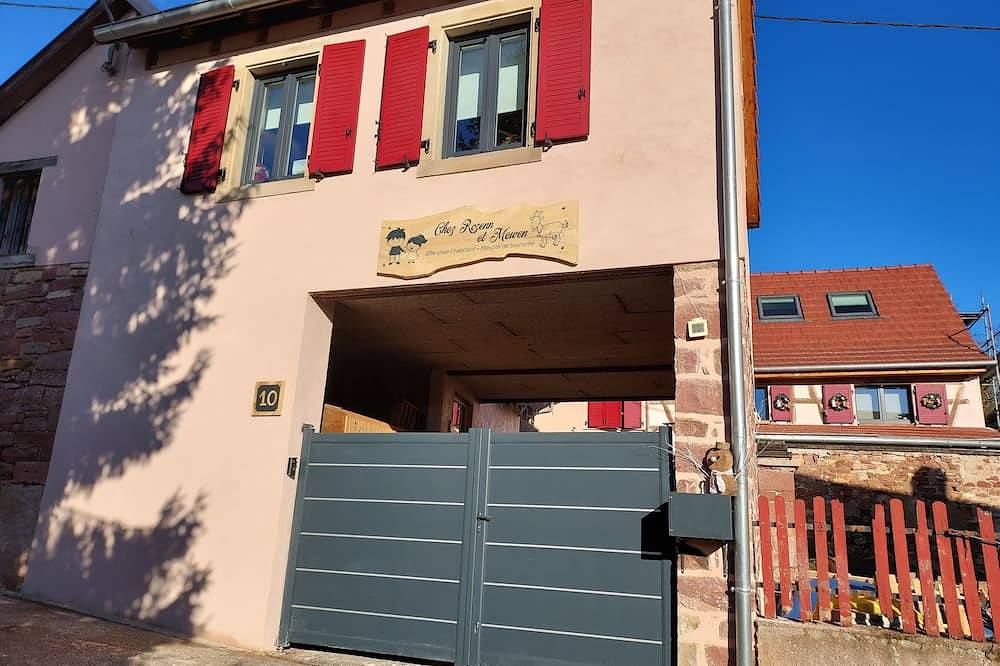 Appartement entier, Gîte \"Chez Rozenn & Mewen\" dans ancien corps de ferme rénové in Romanswiller, Nord de l'Alsace