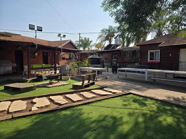 Alojamiento y desayuno para 2 personas, con piscina y jardín además de sauna y jacuzzi, Se admiten mascotas - 1