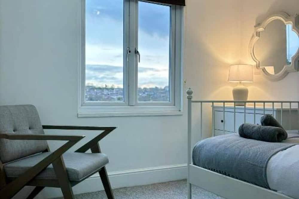 Entire apartment, Cardiff/Pernath Home2 in Penarth, Cardiff