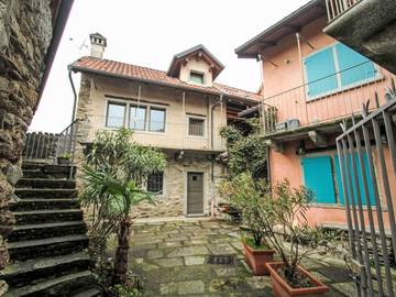 Gîte pour 6 personnes, avec terrasse dans Mergozzo