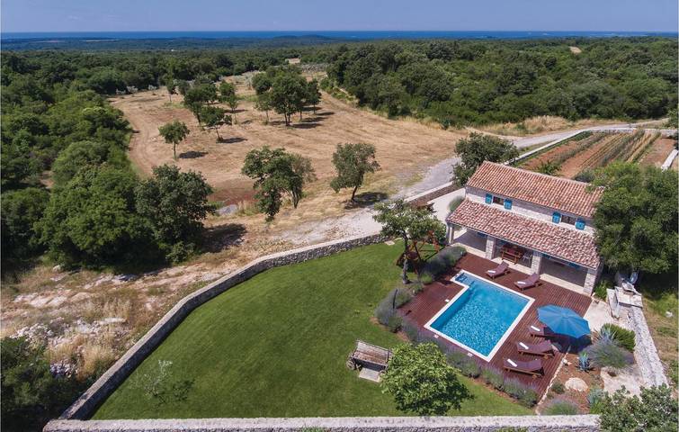 Location de vacances pour 7 personnes, avec terrasse et piscine, animaux acceptés à Bale (Croatie) - 4