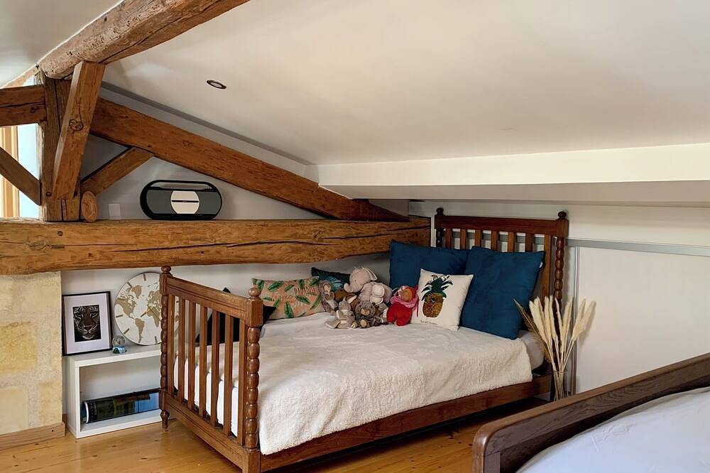 In the heart of the Bordeaux region, family home with swimming pool in Floirac, Región de Burdeos