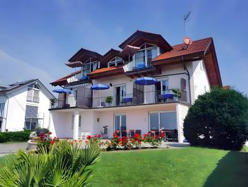 Ferienwohnung für 2 Personen, mit Balkon und Seeblick in Hagnau am Bodensee