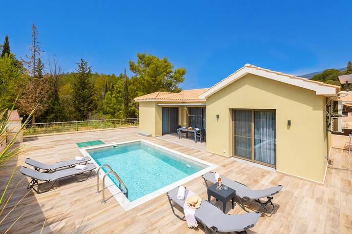 Villa für 6 Personen, mit Terrasse und Garten in Kefalonia