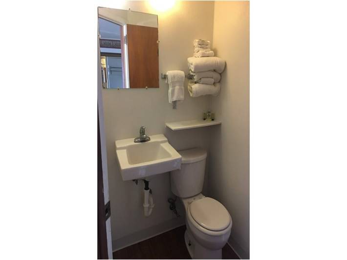 Entire apartment, Queen Bed|Non-Smoking in Brown County (MN)