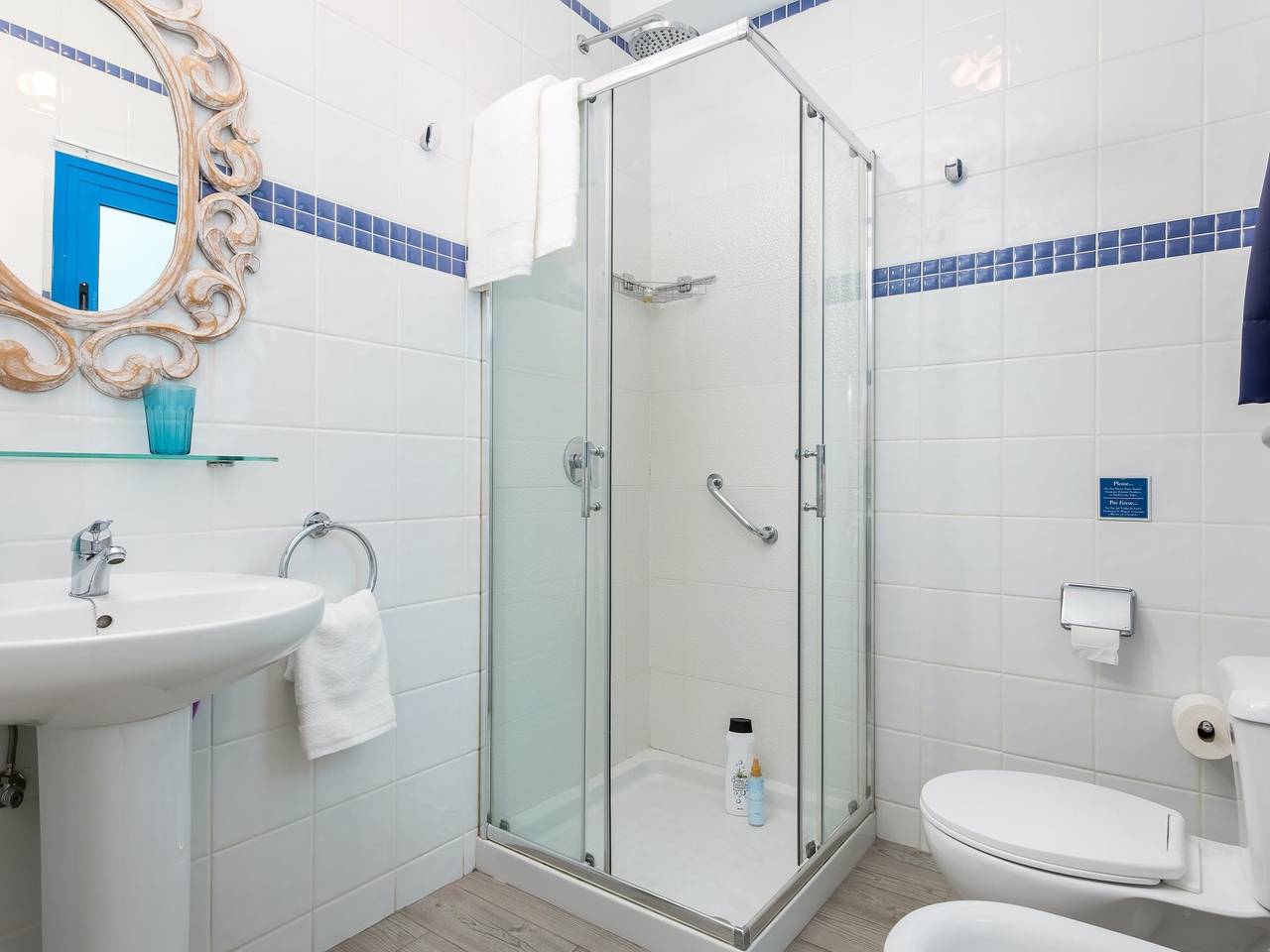 A2 Authentic Eco Guest House Room in Los Abrigos, Granadilla de Abona