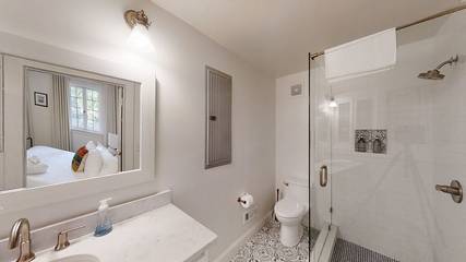 Log Cabin for 10 People in Nashville, Tennessee, Photo 3