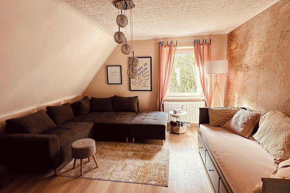 Geheel appartement, Vacation apartment \"Bär\" - cozy, modern and central in Gerolstein in Gerolstein, Vulkaan-Eifel