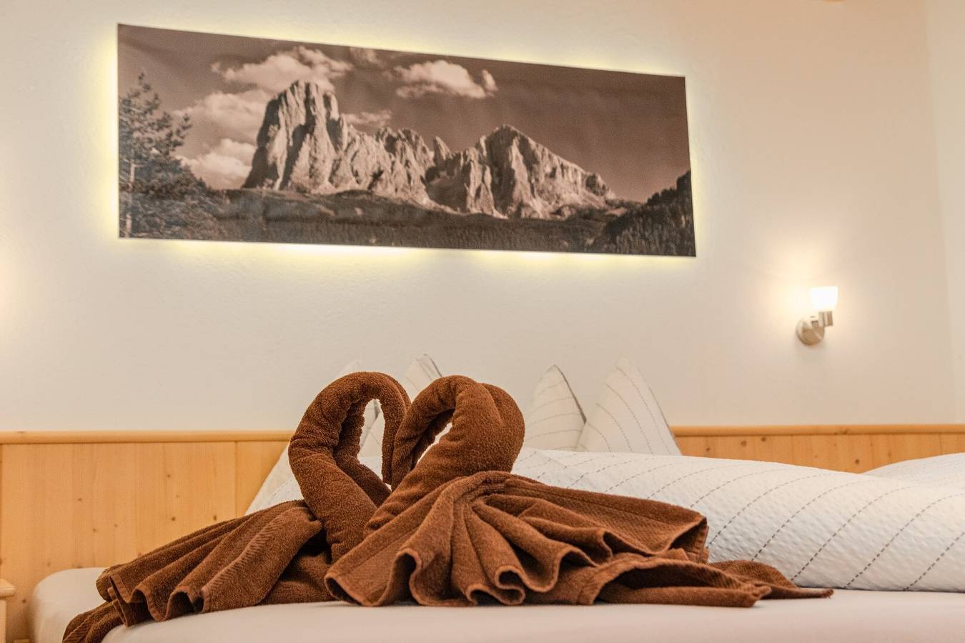 Ganze Wohnung, Ferienwohnung 'Dolomiten' mit Bergblick, Gemeinschaftsgarten und Wi-Fi in Gravetsch, Villanders