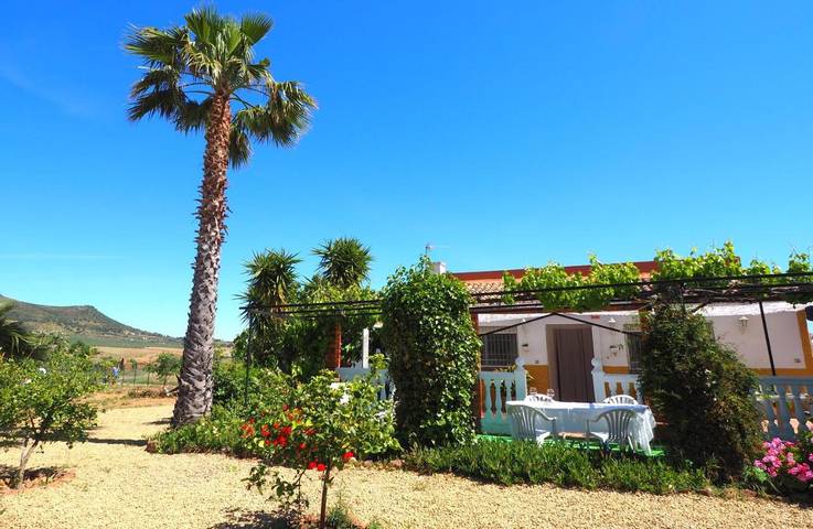 Chalet para 4 personas, con piscina además de vistas y jardín en Extremadura - 2