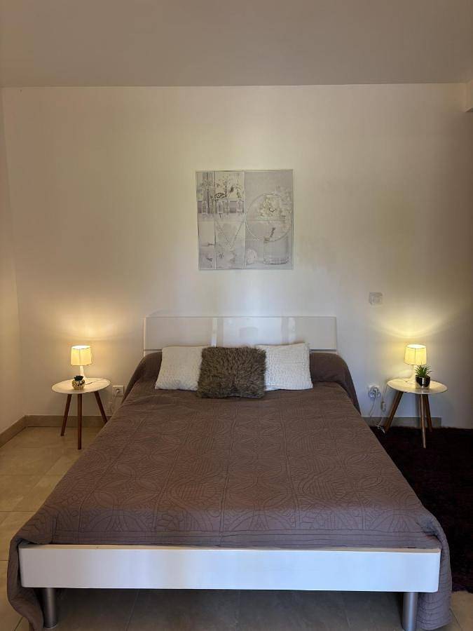 Gîte pour 4 personnes, avec vue et jardin à Puissalicon - 4