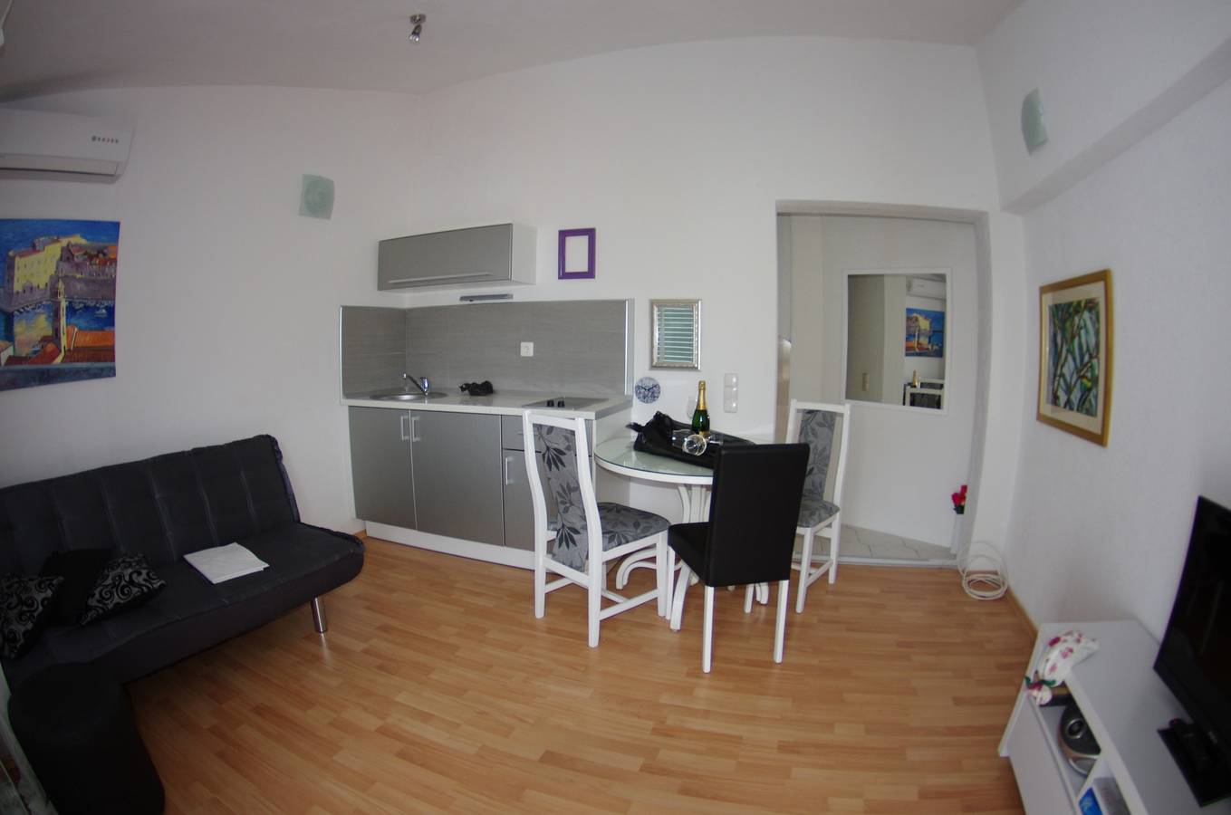 Hel leilighet, One bedroom apartment with balcony and sea view Makarska A-12063-d in Makarska, Makarska Riviera