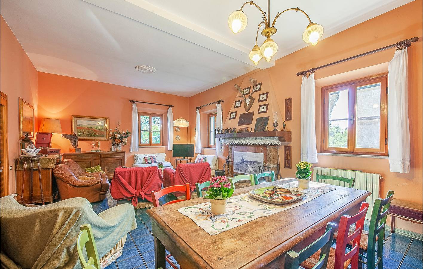 Crespina Appartement met Zwembad & WiFi in Crespina Lorenzana, Colline Pisane