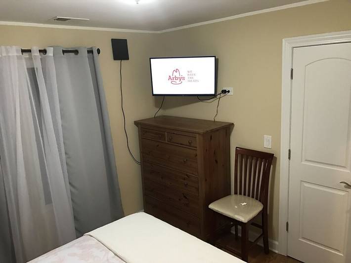 Vacation rental for 2 people, with yard and terrace, with pets in DuPage County