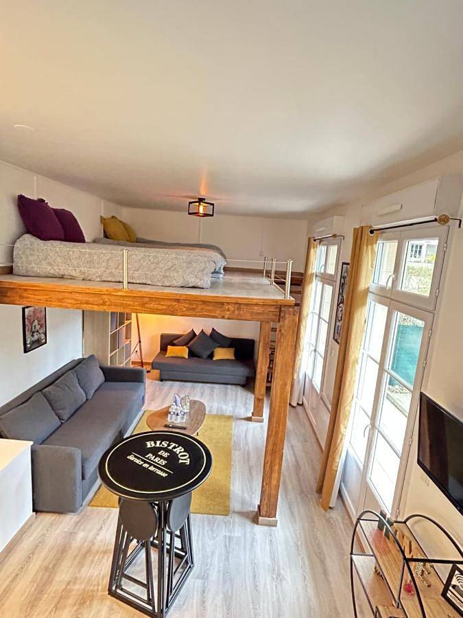 Location de vacances pour 8 personnes, avec vue et jardin à Serris