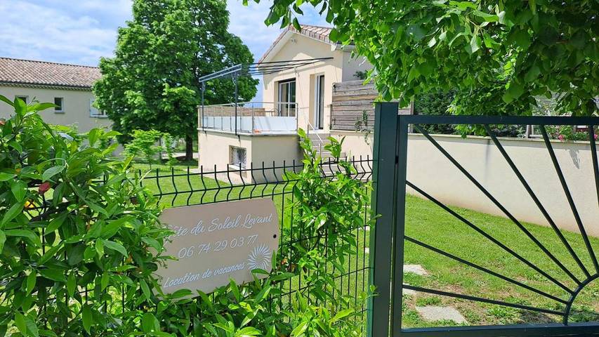 Location de vacances pour 5 personnes, avec jardin et vue dans Bren