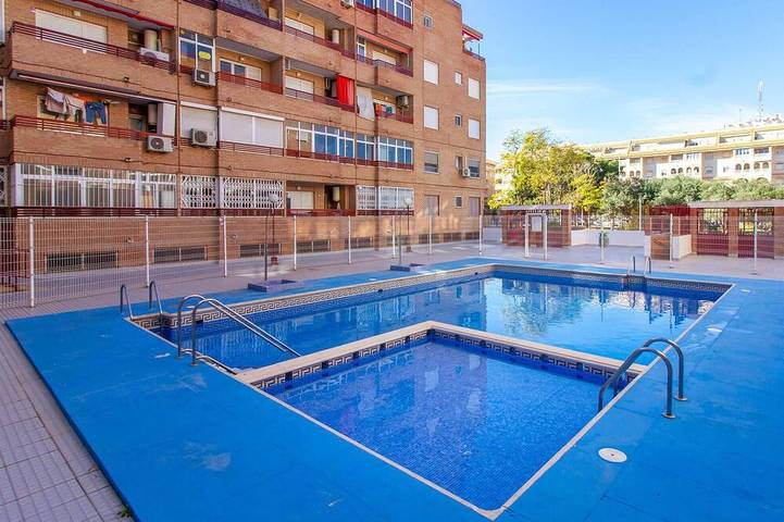 Apartamento de vacaciones para 4 personas, con balcón y piscina - 1