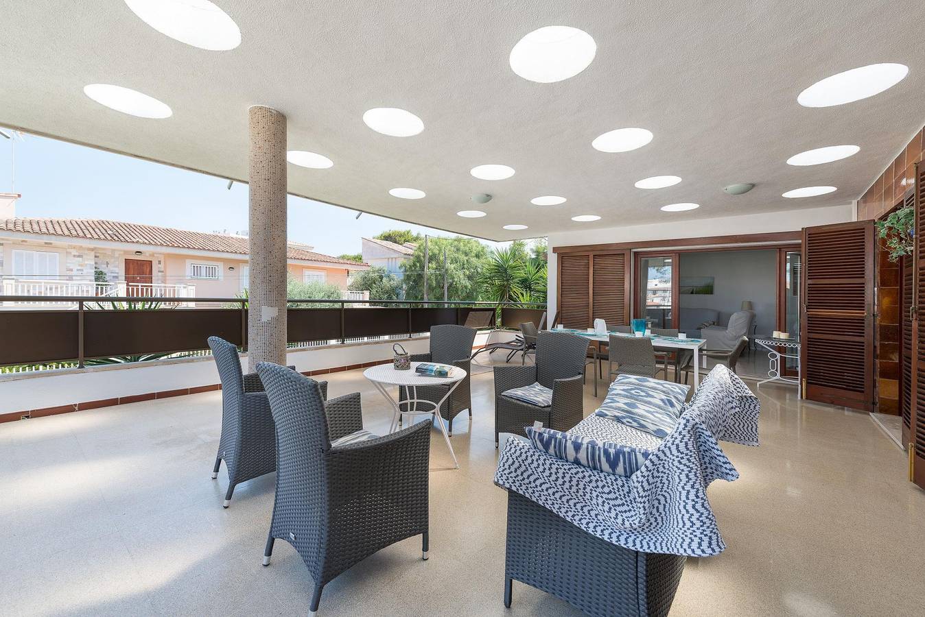 Elianto - Wonderful beach house near the sea with several furnished terraces perfect to enjoy the good weather. Free Wifi. in Can Picafort, Santa Margalida