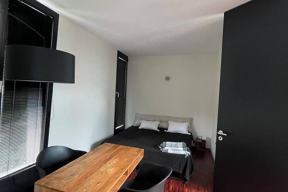 Lässig-luxuriös, waldnah: 180 qm Atriumwohnung in Topvillengegend in Würzburg, Fränkisches Weinland
