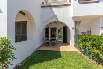 Apartment in Es Mercadal, Menorcas Küste für 4 