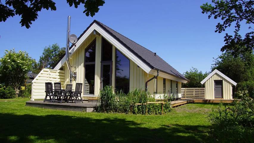 Ferienhaus für 6 Personen, mit Garten und Terrasse in Schönberg