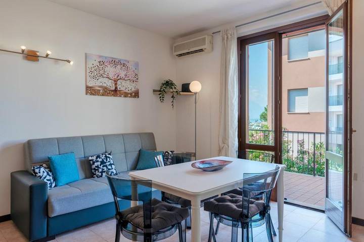 Apartamento de vacaciones para 3 personas, con piscina además de terraza y vistas - 1