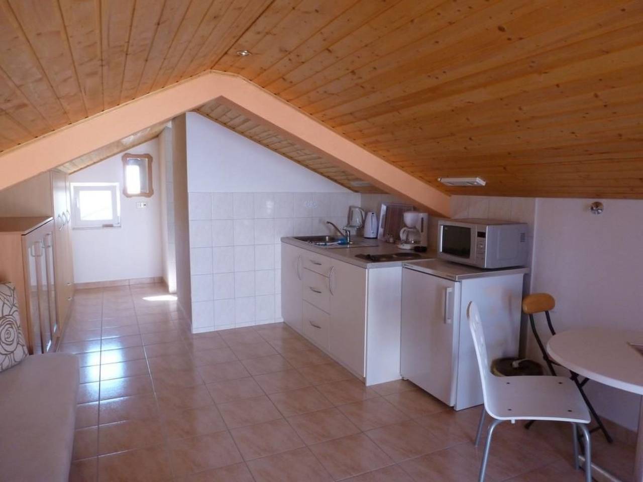 Entire apartment, Charmantes Studioappartement in Vir in Vir