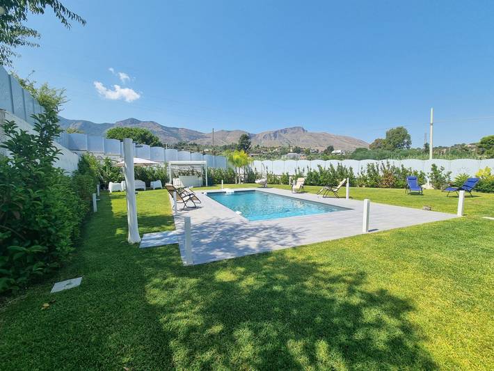 Appartamento vacanze per 6 persone, con terrazza e giardino nonché piscina - 1