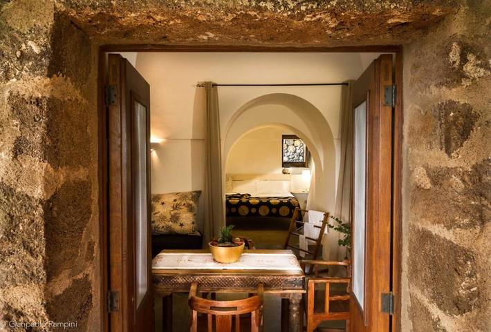 Appart’hôtel pour 5 personnes, avec jardin ainsi que piscine et vue