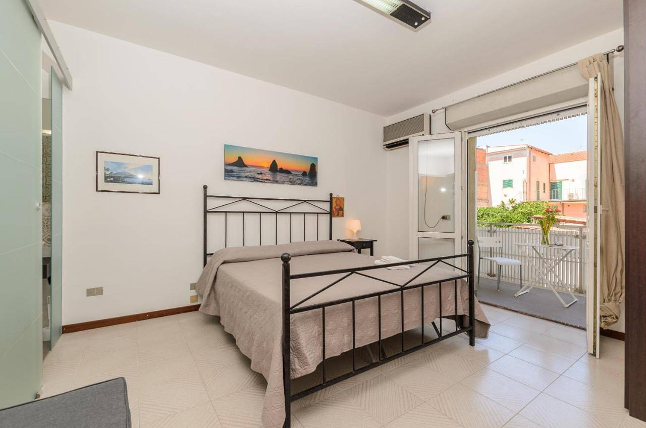 Marina D'Agrò Residence in Santa Teresa di Riva, Provincia di Messina