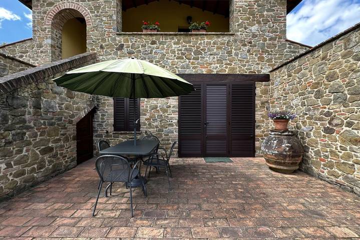 Glamping per 4 persone, con giardino e sauna in Chianti