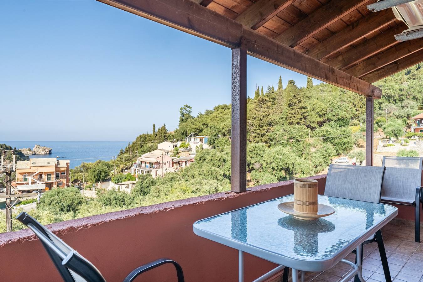 Entire apartment, Holiday Apartment "Arianna Grand" with Sea View, Shared Pool & Wi-Fi in Paleokastritsa, Corfu