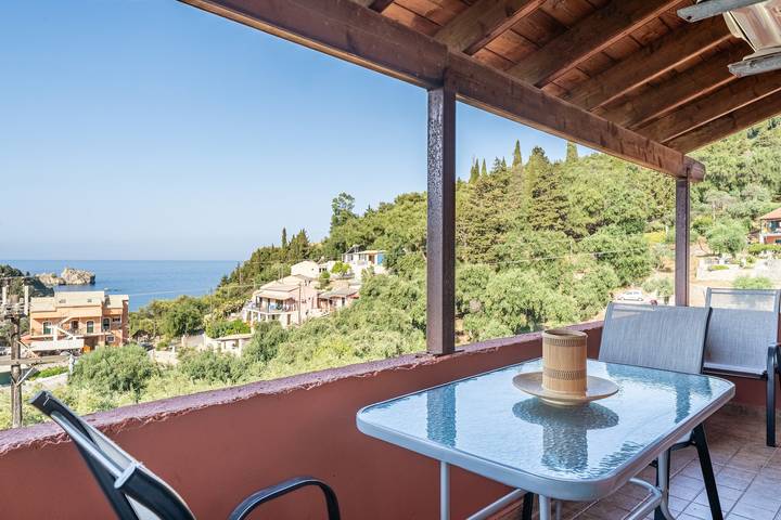 Gîte pour 6 personnes, avec jardin dans Paleokastritsa