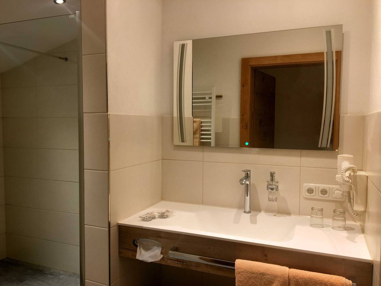 Ganze Ferienwohnung, Appartments und Pension Mariandl - Ferienwohnung Köllenspitze in Nesselwängle, Außerfern