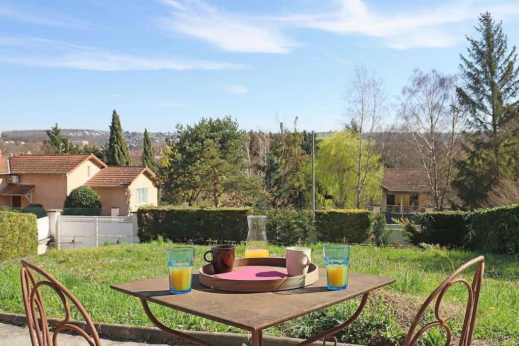 Appartement entier, One-Bedroom Apartment in Albigny-sur-Saône, Lyon et ses environs