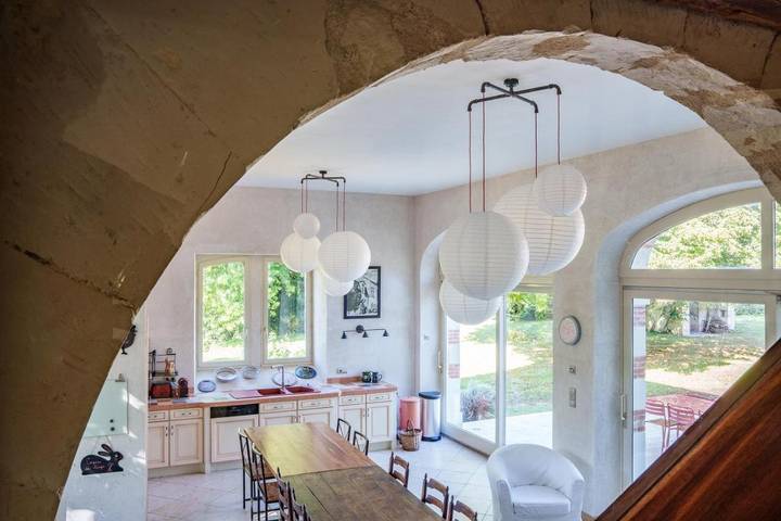 Location de vacances pour 15 personnes, avec jardin, animaux acceptés à Saint-Benoît-la-Forêt - 2