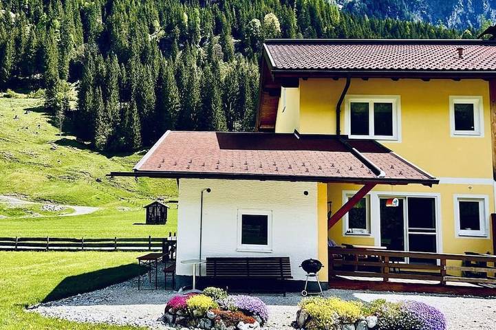 Hütte für 4 Personen, mit Garten und Balkon in Kleinarl