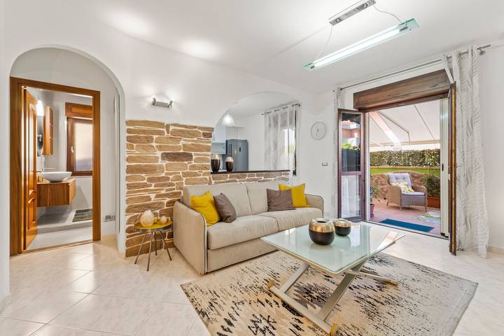Casa vacanze "Ca' Alessandra" con terrazza privata e aria condizionata in Carloforte, Sulcis Iglesiente